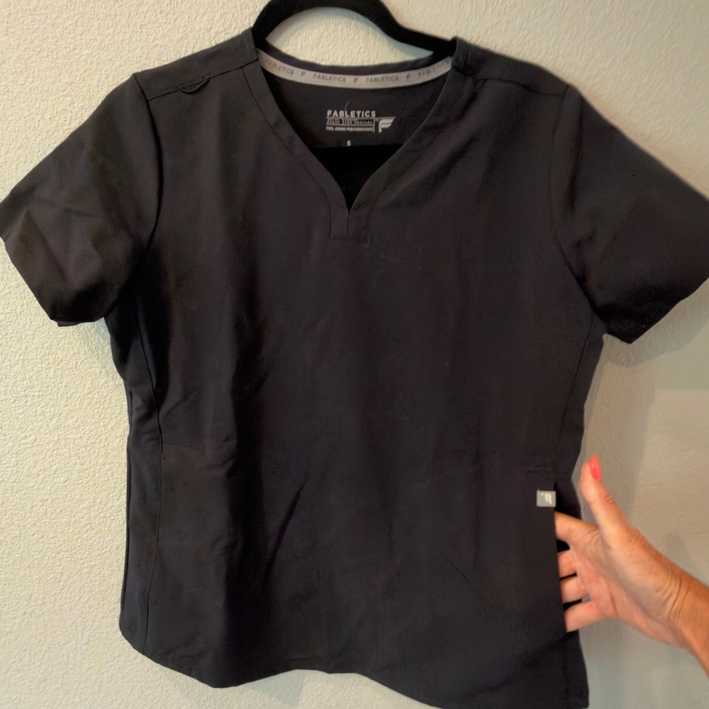 Fabletics Black Scrub top V-Neck Performance Top